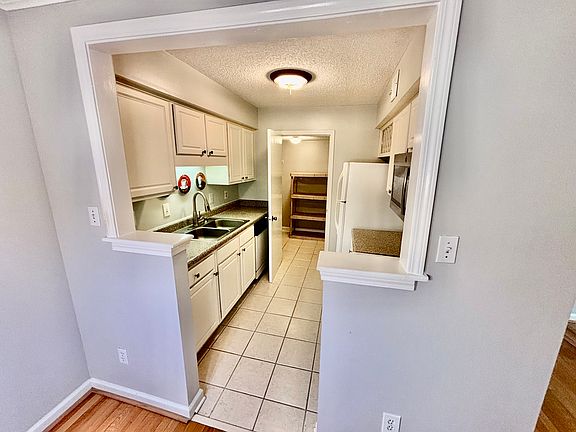 Kitchen with walk-in pantry
