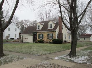 1002 3rd Ave S, Saint James, MN 56081