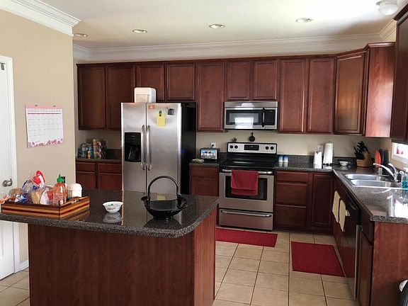 4th image of 5823 Apple Valley Dr