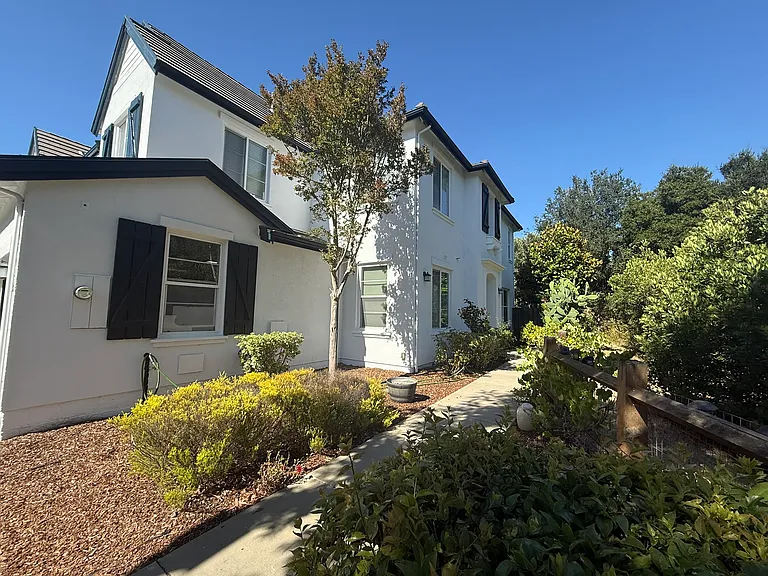 26 Channi Ct — Photo 1