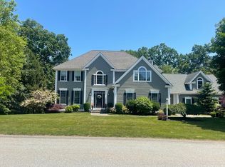 27 Parsons Hill Rd, Wenham, MA 01984