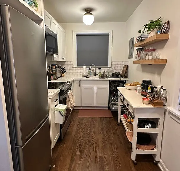 5234 University Way NE — Photo 18