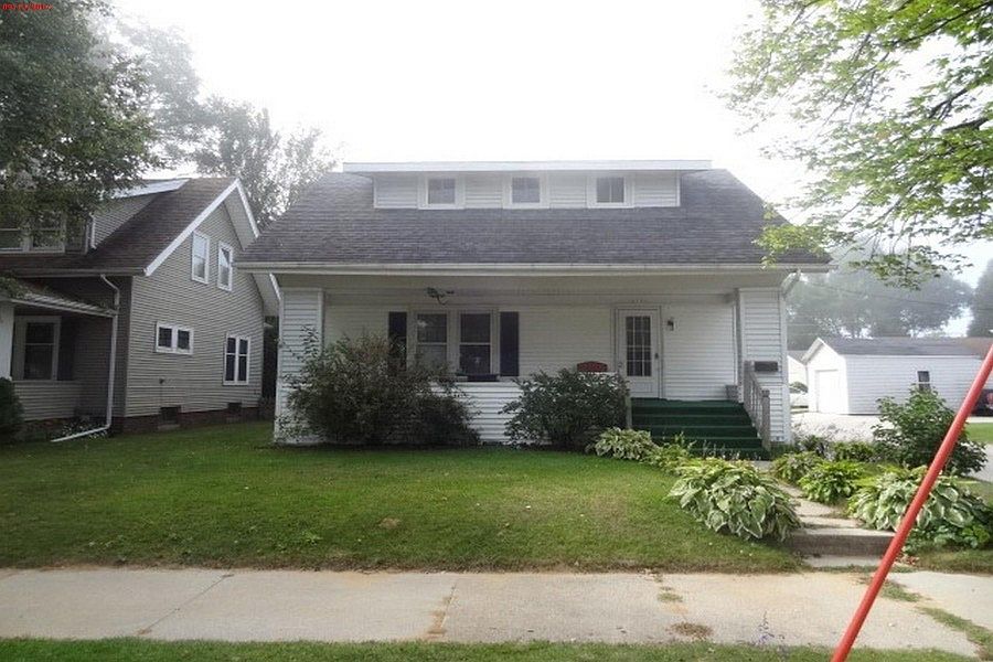 1st image of 1117 Oakland Ave