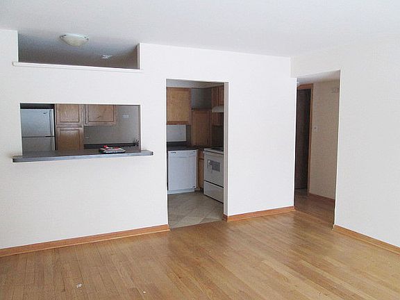 4th image of 9461 Bay Colony Dr APT 1N