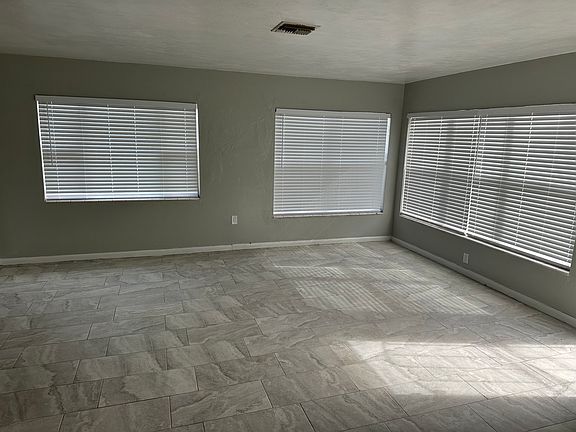 4th image of 2819 16th Ave S