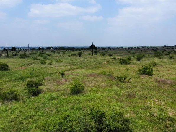 17 County Road 437, Thrall, TX 76578