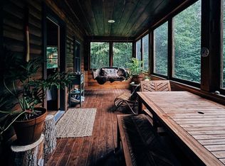 960 Bergrucken Ln, Readsboro, VT 05350