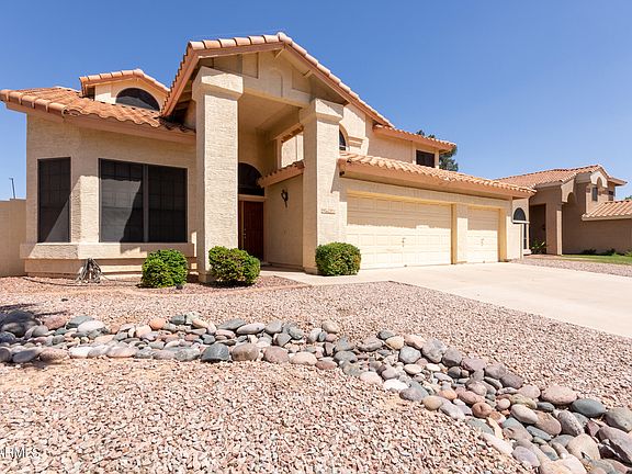 3rd image of 9627 S PALM Drive