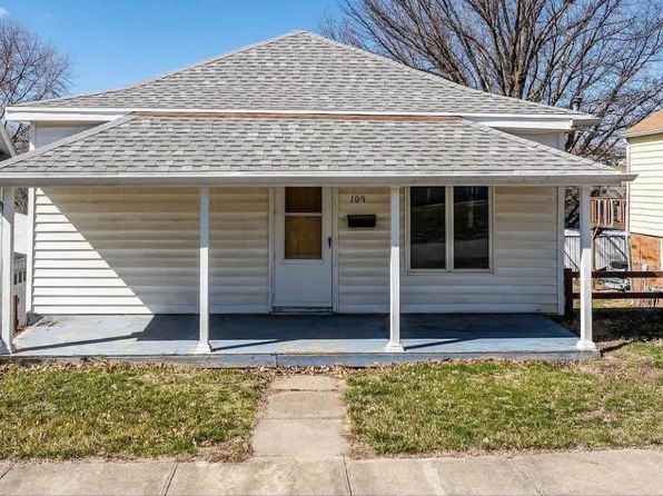 109 3rd Ave