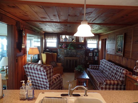 2nd image of 379 Earle Dr