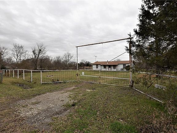 2nd image of 2101 County Road 2246