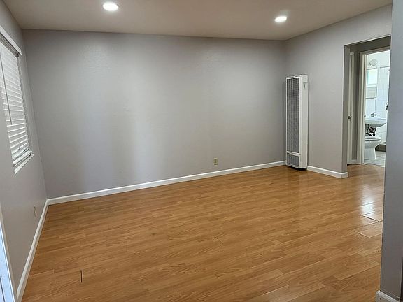 5th image of 560 Lafayette St #1