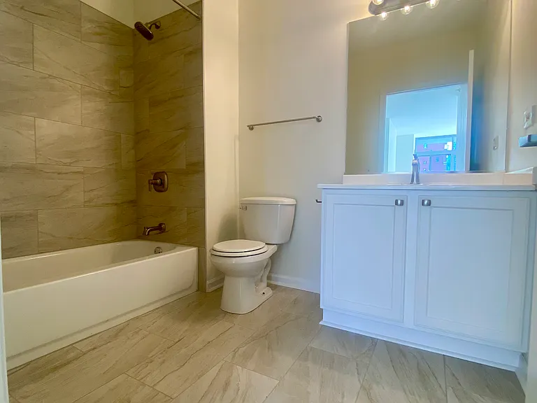 600 N Dearborn St #812 — Photo 19