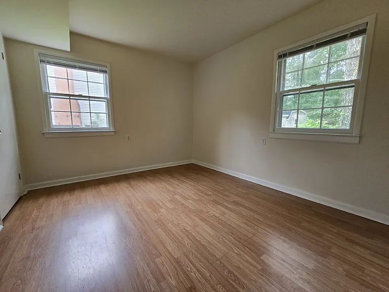 119 Monterey Ln — Photo 15