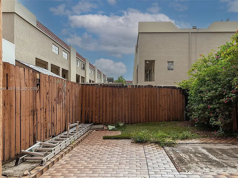 6620 W 2nd Ct — Photo 21