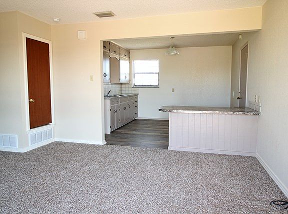 3rd image of 1300 E 21st St