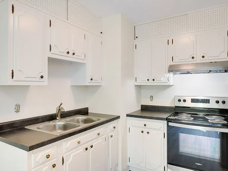 3135 Dupont — Photo 11