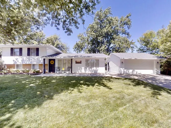 8020 Hendricks St, Merrillville, IN 46410
