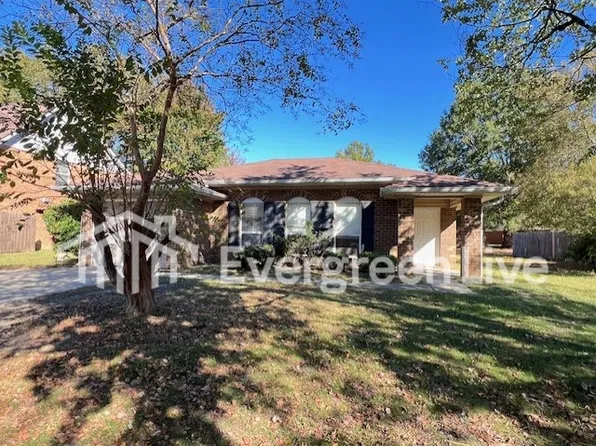 104 Swing Ct, Raeford, NC 28376