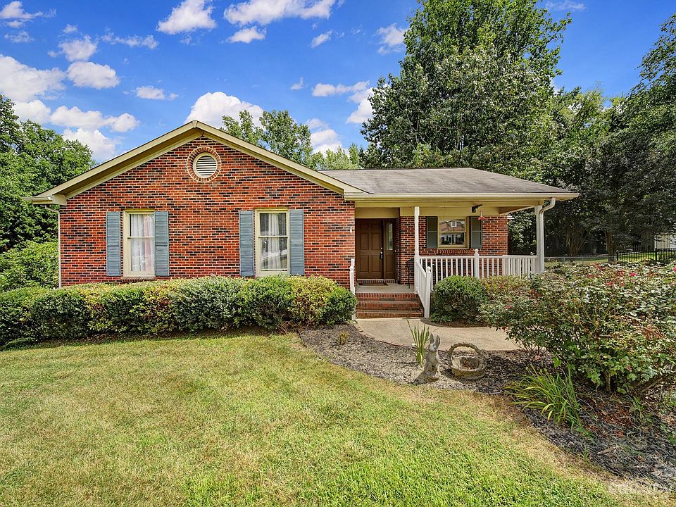 1st image of 124 Dovewood Ln