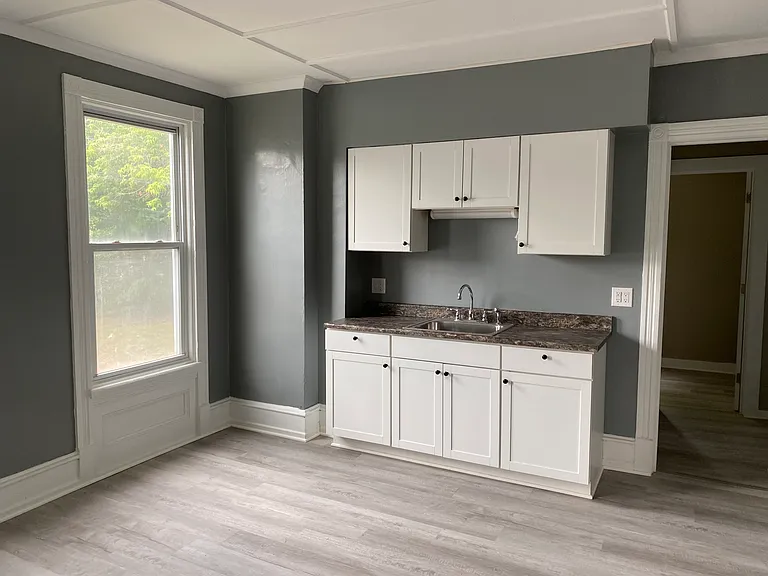 172 River St — Photo 4