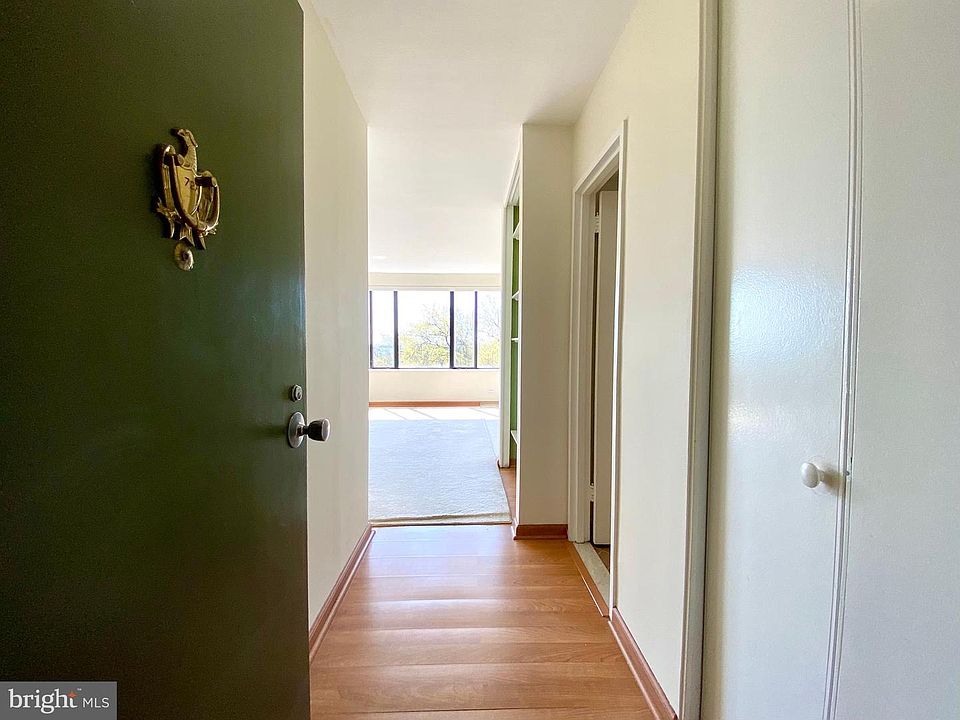1st image of 4501 Arlington Blvd APT 727