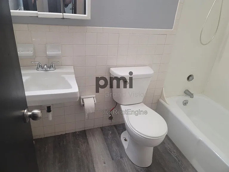 1301 Mitchem Dr #1 — Photo 2