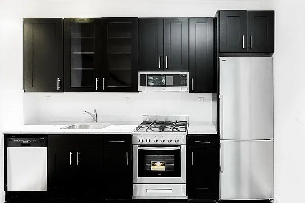 Rented by Metropolitan Property Group | media 6