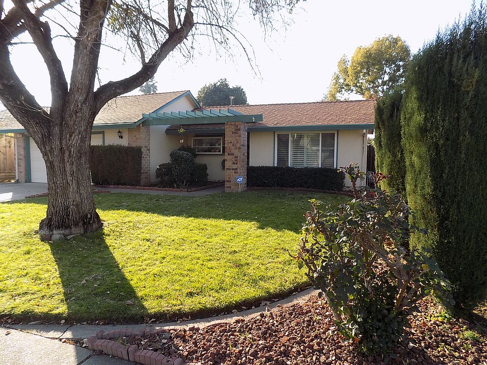 2nd image of 155 Lido Cir