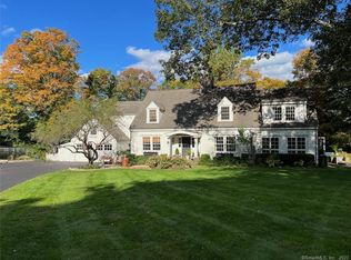 16 Overidge Ln, Wilton, CT 06897