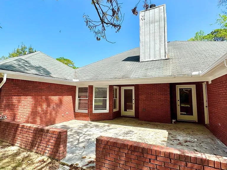 205 Oak Bluff Dr — Photo 36
