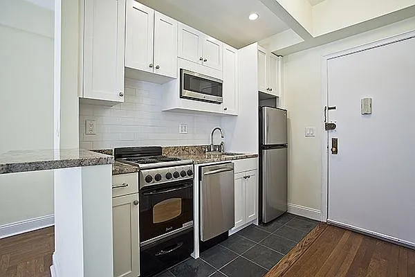 Rented by Barkoff Residential  | media 25