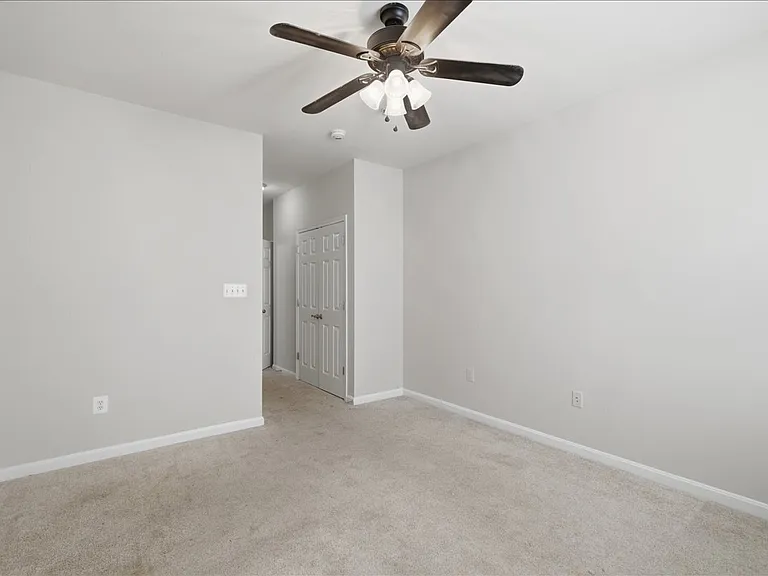 21228 McFadden Sq #314 — Photo 12