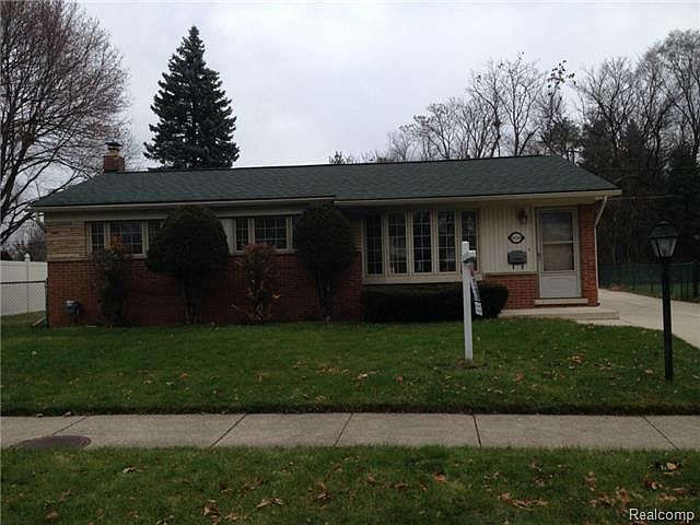 1st image of 36520 Dowling St