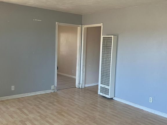 5th image of 1605 Hearn Avenue