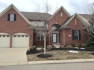 41593 Cummings Ln, Novi, MI