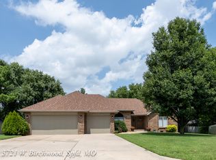 3721 W Birchwood Court, Springfield, MO 65807