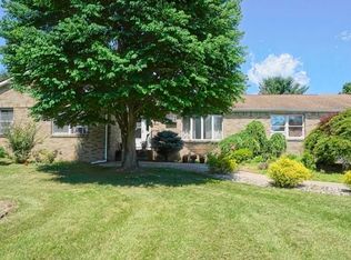 17 Limecrest Rd, Andover, NJ 07821