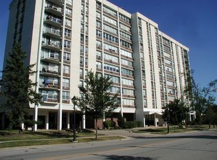 33 N Main St APT 2H, Lombard, IL 60148