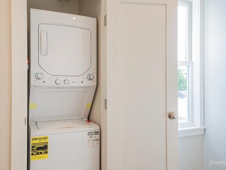 537 Valencia St #4 — Photo 18
