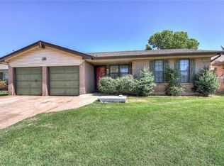 641 NW 18th Pl, Moore, OK 73160