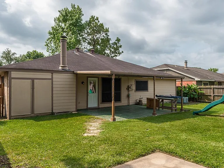 2318 Colonial Ridge Dr — Photo 22