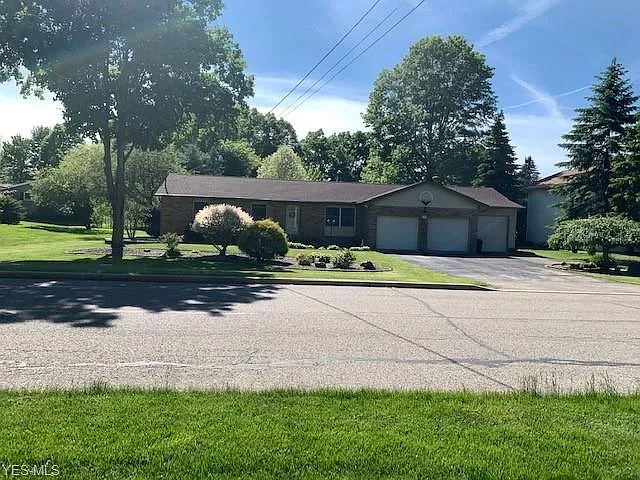 145 Heritage Ln photo 1
