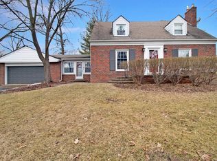 2952 Old Orchard Dr, Waterford, MI 48328