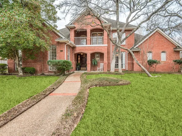 2416 Green Park Dr, Arlington, TX 76017