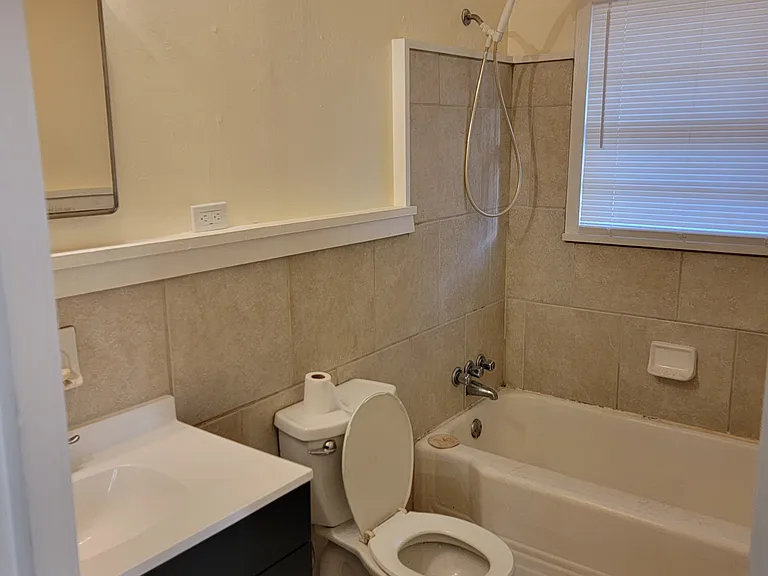 2907 Sylvan Rd — Photo 4