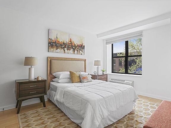 4th image of 145 Park Pl APT 4B