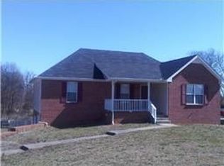 1934 Berkshire Dr, Clarksville, TN 37042