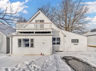 6 Fassett Ave, Akron, NY 14001