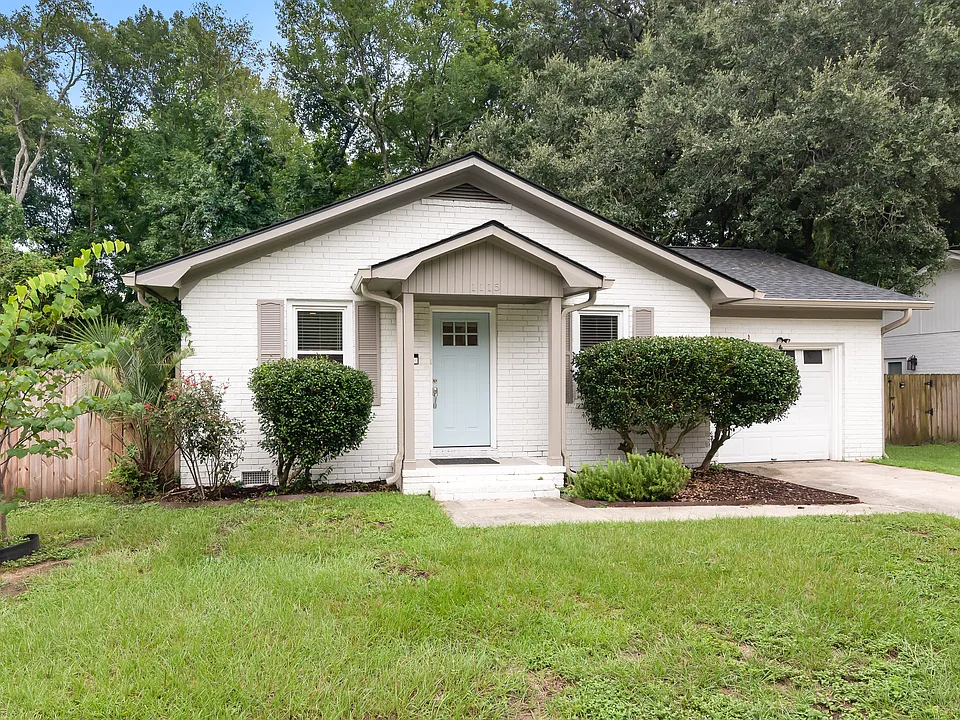 1115 S Shadow Dr